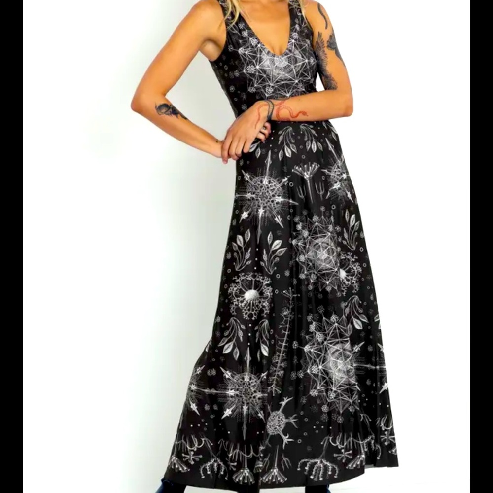 Blackmilk Phaedoria V neck Maxi Dress NWOT